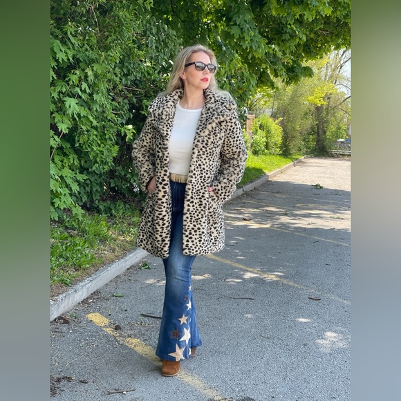 Faux fur coat - Picture 4 of 8